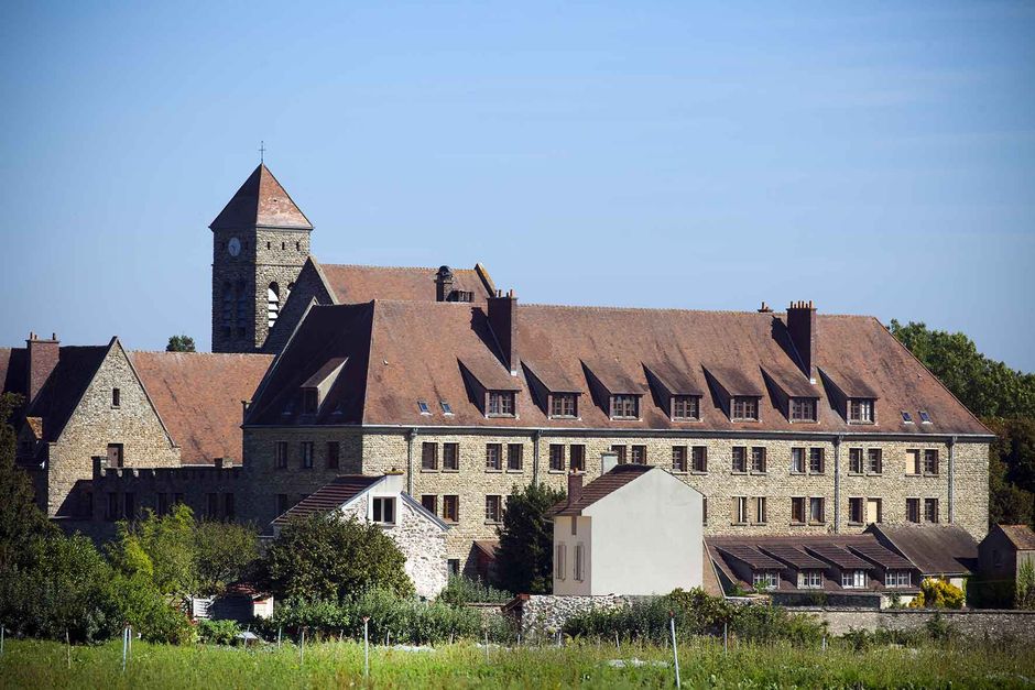 Abbaye de Limon à Vauhallan - Agrandir l'image, .JPG 173Ko (fenêtre modale)